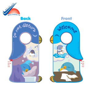 Cintre en papier de luxe - Papier kraft imprimé élégant - Solution d'emballage durable pour la vente au détail de mode - Cintre en papier OEM/ODM - Product Image 3