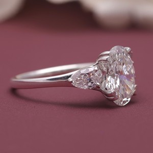 Anillo de Compromiso Vintage con Tres Diamantes Ovalados Cultivados en Laboratorio, Certificados por IGI, Plata de Ley 925 Sólida, Chapado en Rodio, para Mujer - Product Image 6