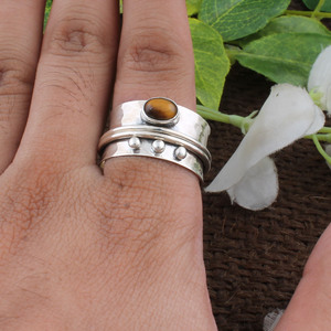 Anillo Unisex de Plata de Ley 925 con Engaste de Bisel, Diseño Clásico con Cuentas, Múltiples Bandas, para Meditación y Alivio de la Ansiedad, Diseño Martillado, Venta al por Mayor - Product Image 2