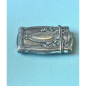 Estuche de Aluminio Vintage para Cigarros con Diseño Floral Grabado, Duradero para Uso Doméstico - Product Image 1