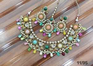 Conjunto de collar Kundan chapado en oro antiguo de lujo con cuentas de rubí verde menta, aretes, Maang Tikka, conjunto de joyería nupcial para boda - Product Image 5