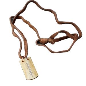 Collar con Colgante de Resina Hecho a Mano en India, de la Mejor Calidad, Exclusivo para Damas y Niñas, Modelo de Ángel Cristiano Natural - Product Image 1