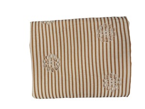 Tela de Algodón a Rayas de Primera Calidad con Bordado Broderie Anglaise – Material de Encaje Calado Color Mostaza y Blanco para Prendas de Vestir y Decoración del Hogar - Product Image 2