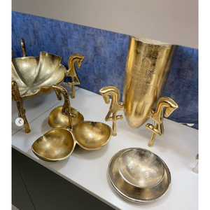 Bol de service vintage en métal fait main avec poignées en forme de tête de cheval, finition polie, pour servir des aliments, offrir en cadeau, bol décoratif - Product Image 2