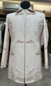 Costume Jodhpuri pour homme avec fermeture éclair sur le devant, tenue ethnique pour mariage, design naturel, multicolores, broderie au fil de resham pastel. - Product Image 2