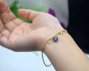 18K <b>Gold</b> Plated Oval Beach Charm <b>Beaded</b> Signet <b>Bracelet</b> with Evil Eye IGI Certified for Women - Product Image 4
