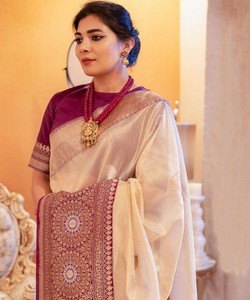 Sari indio tradicional de seda con borde morado y trabajo de zari dorado para bodas, largo hasta el suelo, corte regular para mujer - Product Image 4
