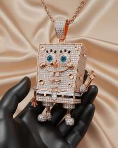 Colgante de Lujo Estilo Hip Hop de Plata 925 Bañada en Oro con Moissanita VVS de Personaje de Dibujos Animados Bob Esponja - Product Image 6