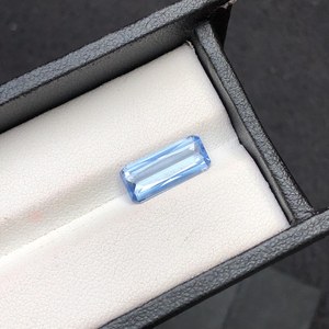 Gema de Goshenita Azul, Corte Rectangular Escalonado, Beryl Natural Suelto, Piedra de Colección Rara de Alta Calidad - Product Image 2