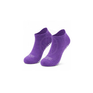 Chaussettes antidérapantes pour femmes, style simple, chaussures d'intérieur douces pour la maison, le yoga, la marche et un usage quotidien confortable - Product Image 4