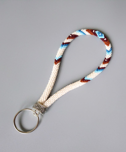 Porte-clés décoratif en perles de verre faites à la main |   Porte-clés tendance léger et coloré, forme personnalisée, artisanat HF - Product Image 6