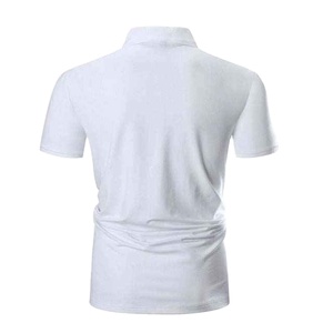 Tenue décontractée de style de vie luxueux, tissu élégant, texture raffinée, apparence estivale confortable et élégante, polo pour homme - Product Image 4