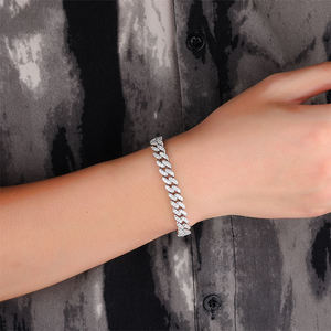 Bracelet de poignet en argent sterling de qualité supérieure avec pierres étincelantes certifiées, bijoux de mode urbaine de luxe, cadeau pour hommes et femmes modernes - Product Image 1
