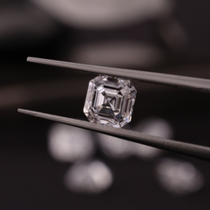 เพชร 0.60 กะรัต สี E ความสะอาด VS1 รูปทรง ASSCHER เพชรที่ผลิตในห้องปฏิบัติการ เพชรขัดเงา เพชร HPHT พร้อมใบรับรอง IGI สำหรับโรงงานผลิตเครื่องประดับชั้นดีโดยตรงจากโรงงาน - Product Image 1