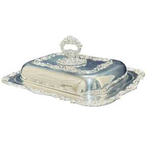 Moderna Mantequera Redonda de Acero Inoxidable Plateado con Tapa de Cúpula Lisa, Elegante Plato para Servir Mantequilla Individualmente en la Mesa - Product Image 6