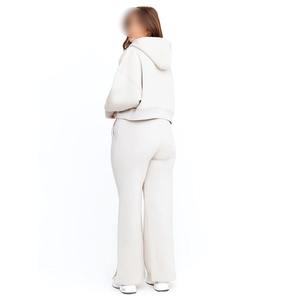 Conjunto de Dos Piezas de Chándal de Algodón OEM para Invierno, Color Sólido, Cintura Alta, Pantalones Cortos Acampanados, Personalizado para Mujer - Product Image 3