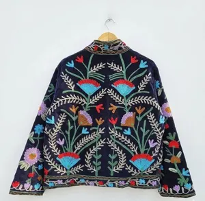 Chaqueta de terciopelo azul marino vintage para mujer, bordada a mano con motivos florales, reversible, con forro de algodón a rayas, estilo Suzani, con frente abierto. - Product Image 2