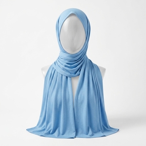 Fournisseur de hijabs musulmans islamiques d'été en gros pour femmes, légers, durables, antibactériens, à séchage rapide, respirants, maxi-écharpes - Product Image 2