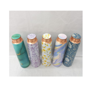 ขวดน้ำทองแดงเงางามพร้อมฝาปิดกันรั่วและคุณสมบัติอายุรเวทสำหรับผู้ที่ชื่นชอบสุขภาพ - Product Image 4