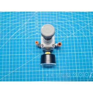 Régulateur d'air de précision SMC IR1020-N01, utilisé comme pièce détachée pour équipement semi-conducteur d'occasion - Product Image 3