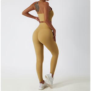 Ensemble de vêtements de sport pour femmes, 4 pièces, soutien-gorge de sport réglable et leggings respirants en spandex/polyester pour la salle de sport, la remise en forme et la course à pied - Product Image 4
