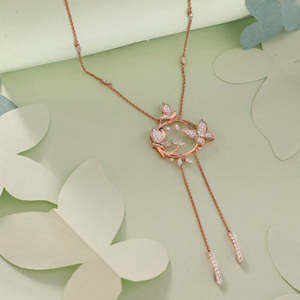 Pendentif en or rose avec diamants ronds taille brillant, bijou romantique pour femme, idéal pour le quotidien - Product Image 5