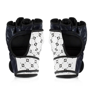 Gants de MMA Fair Tex de qualité supérieure, confortables, professionnels pour les arts martiaux, le kickboxing, la lutte et la boxe. - Product Image 4