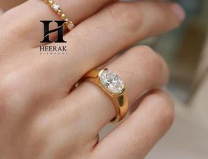 Anillo de compromiso de lujo de oro amarillo de 18 quilates con diamante ovalado cultivado en laboratorio, engaste de media bisel, solitario de diamante ovalado oriental-oeste - Product Image 2