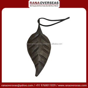 Colgante de hoja de hierro de la mejor calidad, amuleto de moda duradero y de moda para uso diario disponible en varios diseños y tamaños - Product Image 6