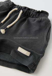 Ensemble short deux pièces pour homme Street Wear Ensemble short et t-shirt d'été pour homme Ensemble short et chemise unisexe personnalisé pour homme - Product Image 4