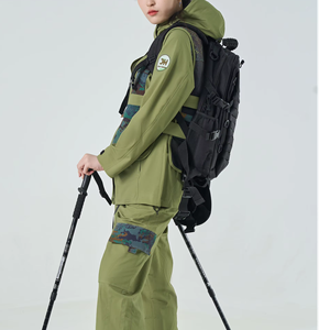 Nouvelle veste Softshell Varsity 2026 personnalisée imperméable coupe-vent pour femme, veste d'entraînement zippée en tricot, fabriquée au Pakistan pour femme - Product Image 5