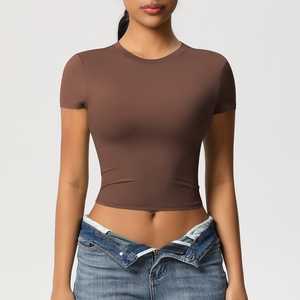 Camiseta Corta Ajustada de Algodón Elástico con Canalé para Mujer, Estilo Urbano, Casual de Verano, Fabricación a Granel - Product Image 3