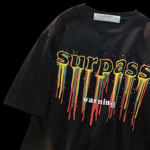 Camiseta de algodón negra estampada para hombre, manga corta, cuello redondo, estilo urbano, jersey, corte regular, informal, para uso diario. - Product Image 2