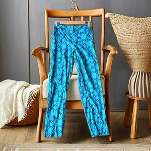 Pantalones de mujer con estampado de algodón de calidad transpirable Ropa informal de color personalizado para mujeres Tallas grandes Corte de bota media Verano plano - Product Image 1