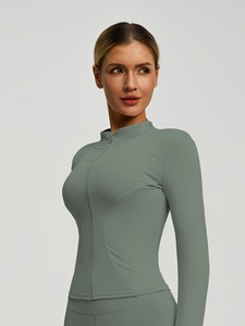 Vestes de yoga pour femmes sur mesure de haute qualité, anti-boulochage, douces, imperméables, respirantes et confortables. - Product Image 5