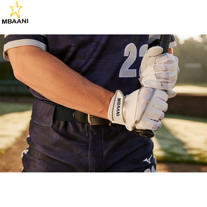 ถุงมือตีเบสบอล |   คู่ |   ผู้ใหญ่และเยาวชน |   หนังฟูลเกรนบริเวณฝ่ามือ |   แผ่นรอง AirMesh |   สายรัดข้อมือแบบปรับได้ QuikAdjust - Product Image 3