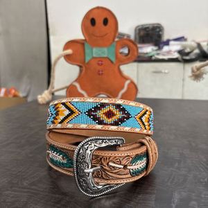 Ceinture en cuir western artisanale de qualité supérieure avec incrustation de perles turquoise, décorations en forme de plumes et boucle en argent gravée - Product Image 1