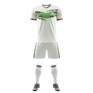 Vêtements de sport confortables pour hommes, uniforme de football 100% polyester, uniforme de football sur mesure pour hommes - Product Image 4