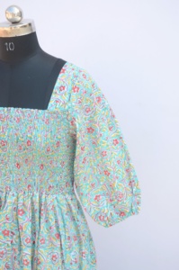 Robe longue à fleurs, manches cloche, robe longue d'été, encolure carrée avec smocké, robe Maxi, cadeau pour elle - Product Image 3