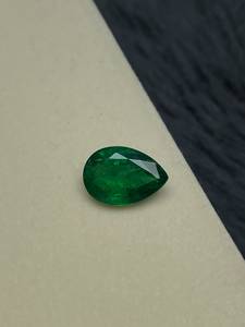 Piedra preciosa de esmeralda natural, corte esmeralda, verde intenso, forma de pera, facetada, suelta, para la elaboración de joyas. - Product Image 5