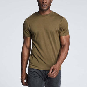 Camiseta de Algodón de Alta Calidad para Hombre, Corte Ajustado, Tela Suave Premium, Cuello Redondo, Manga Corta, Informal, Básica, con Logotipo Personalizado al por Mayor - Product Image 1