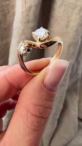 แหวนเพชรสองเม็ด 1.40 กะรัต เพชรเลี้ยงในห้องปฏิบัติการ ทองคำแท้ 14K 18K ดีไซน์คลื่นออร์แกนิก สำหรับผู้หญิง ขายส่งจากโรงงาน - Product Image 6