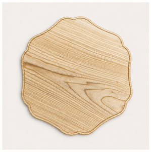 Assiette de service en bois festonnée artisanale moderne, plateau de luxe écologique personnalisable pour mariage et décoration de table - Product Image 1