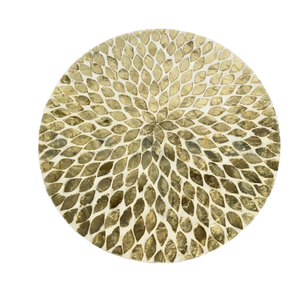 Salvamanteles de Concha Natural Boho de Nácar para Bodas en la Playa y Eventos de Alta Gastronomía - Product Image 1