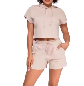 Ensemble 2 pièces tricoté en coton pour femme : crop top à capuche et short, couleur unie, respirant, décontracté, idéal printemps-été - Product Image 1
