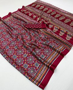 Sari traditionnel indien en soie pure satinée modal, imprimé numérique AJRAKH, doux et élégant pour les occasions spéciales - Product Image 6