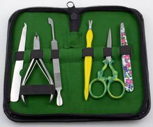 <b>Nail</b> Care <b>Kit</b> With Stainless Steel Tools Portable Manicure Set 5 In 1 For Adults Classic Style In Bag - Product Image 1