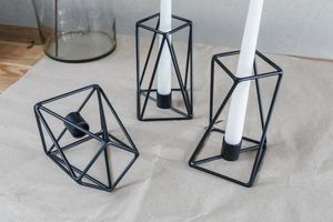 Porte-bougie moderne en métal pour la décoration de la maison - Product Image 2
