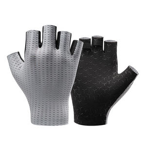 Gants de cyclisme demi-doigts noirs et gris en polyester respirant unisexe à enfiler pour l'été - Product Image 1