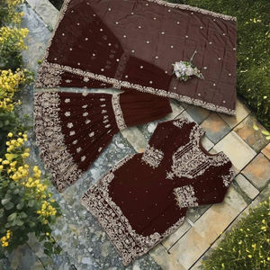 Ensemble traditionnel indien Sharara en faux georgette brodé pour les occasions festives et les occasions spéciales - Product Image 3